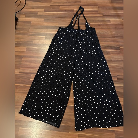 Forever 21 + Wide Leg Jumpsuit - Picture 1 of 8